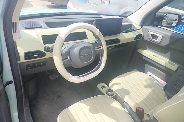 Used Geely Galaxy Panda 2024 Panda Mini 200km Endurance Bear Center Console