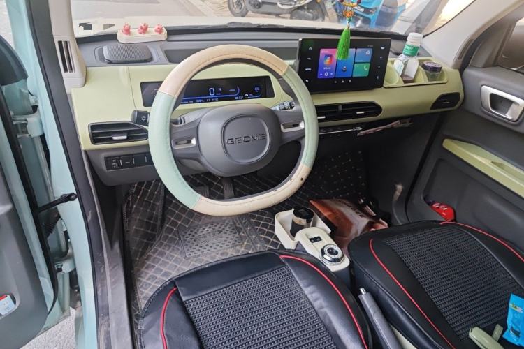Used Geely Galaxy Panda 2024 Panda Mini 200km Longteng PRO Edition Center Console