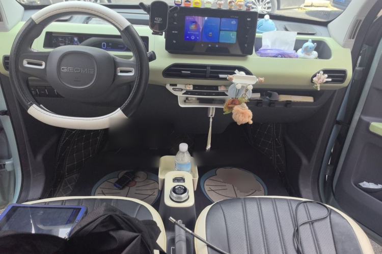 Used Geely Galaxy Panda 2024 Panda Mini 200km Endurance Bear Center Console