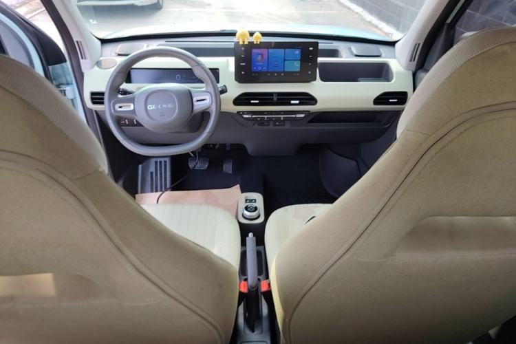 Used Geely Galaxy Panda 2024 Panda Mini 200km Endurance Bear Center Console