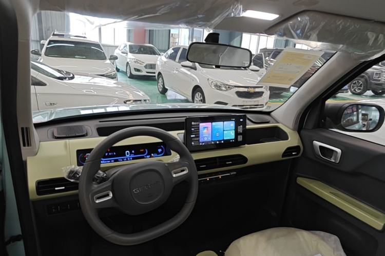 Used Geely Galaxy Panda 2024 Panda Mini 200km Longteng PRO Edition Center Console