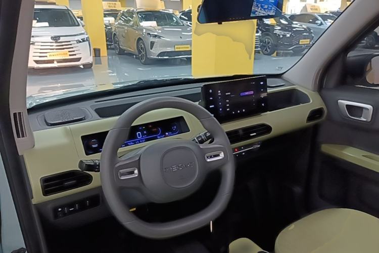 Used Geely Galaxy Panda 2024 Panda Mini 200km Longteng PRO Edition Center Console