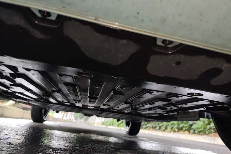 Used Geely Galaxy Panda 2024 Panda Mini 200km Endurance Bear Chassis Front