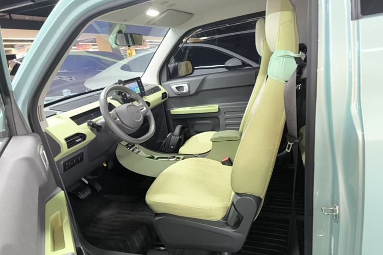 Used Geely Galaxy Panda 2024 Panda Mini 200km Endurance Bear Driver Seat