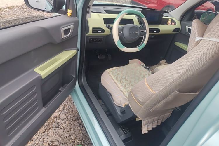 Used Geely Galaxy Panda 2024 Panda Mini 200km Endurance Bear Driver Seat