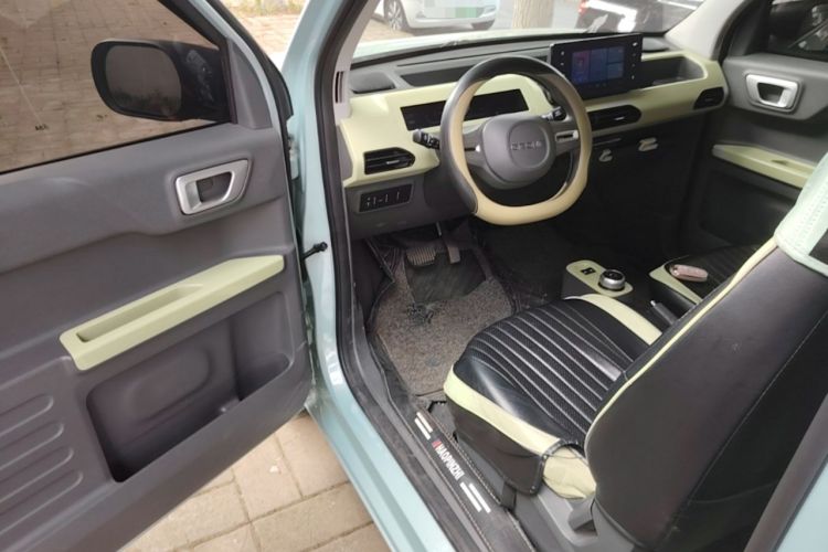 Used Geely Galaxy Panda 2024 Panda Mini 200km Endurance Bear Driver Seat