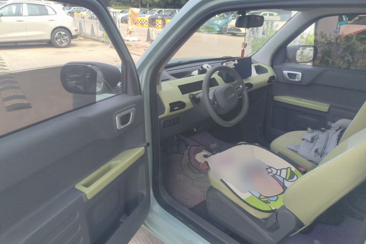 Used Geely Galaxy Panda 2024 Panda Mini 200km Endurance Bear Driver Seat