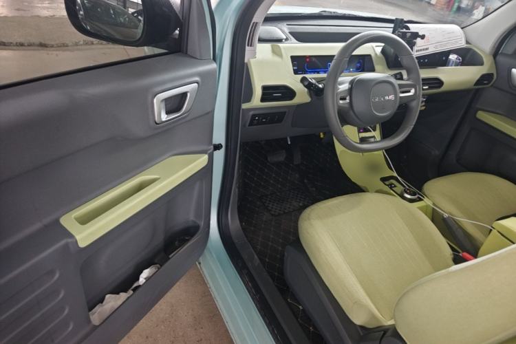 Used Geely Galaxy Panda 2024 Panda Mini 200km Endurance Bear Driver Seat