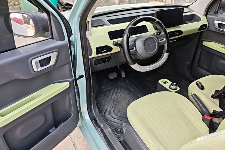 Used Geely Galaxy Panda 2024 Panda Mini 200km Endurance Bear Driver Seat