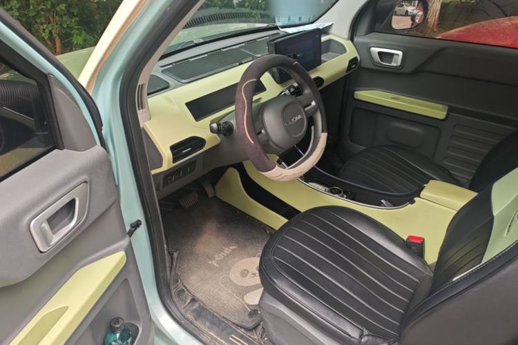 Used Geely Galaxy Panda 2024 Panda Mini 200km Endurance Bear Driver Seat