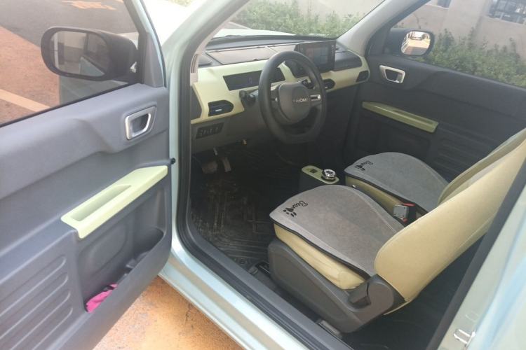 Used Geely Galaxy Panda 2024 Panda Mini 200km Endurance Bear Driver Seat