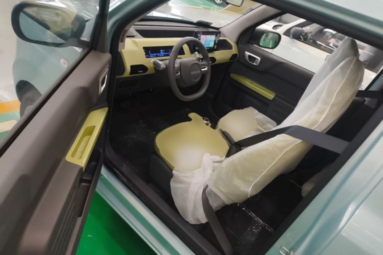 Used Geely Galaxy Panda 2024 Panda Mini 200km Longteng PRO Edition Driver Seat
