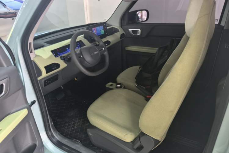 Used Geely Galaxy Panda 2024 Panda Mini 200km Longteng PRO Edition Driver Seat