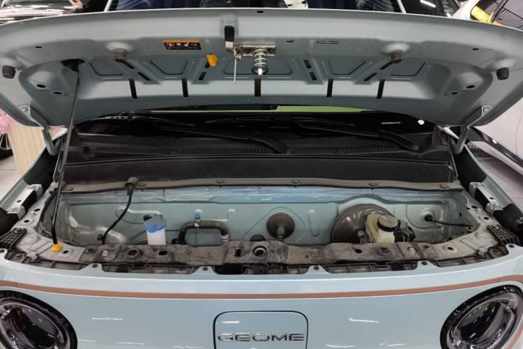 Used Geely Galaxy Panda 2024 Panda Mini 200km Longteng PRO Edition Engine Bay