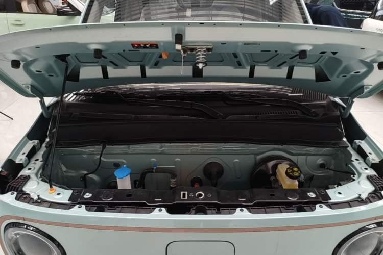 Used Geely Galaxy Panda 2024 Panda Mini 200km Endurance Bear Engine Bay