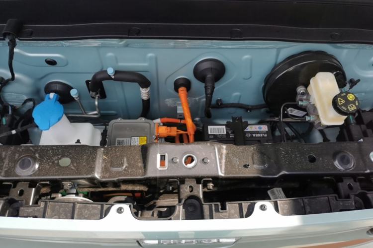 Used Geely Galaxy Panda 2024 Panda Mini 200km Endurance Bear Engine Bay