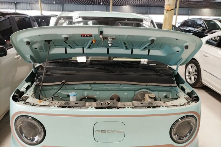 Used Geely Galaxy Panda 2024 Panda Mini 200km Endurance Bear Engine Bay