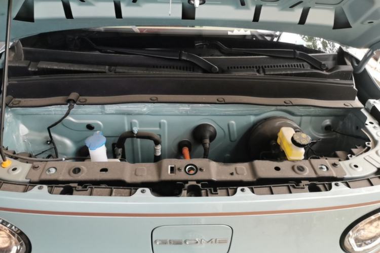 Used Geely Galaxy Panda 2024 Panda Mini 200km Endurance Bear Engine Bay