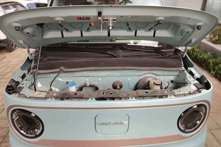 Used Geely Galaxy Panda 2024 Panda Mini 200km Endurance Bear Engine Bay
