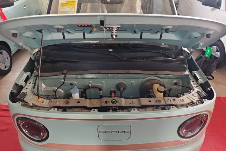Used Geely Galaxy Panda 2024 Panda Mini 200km Endurance Bear Engine Bay