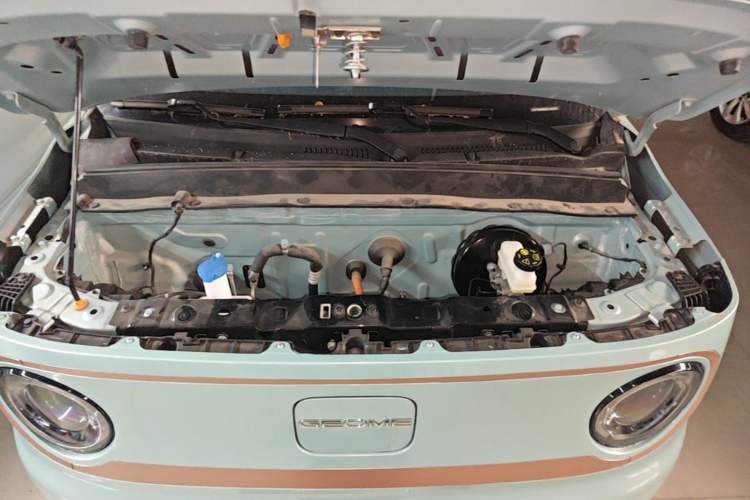 Used Geely Galaxy Panda 2024 200km Panda Kart Engine Bay