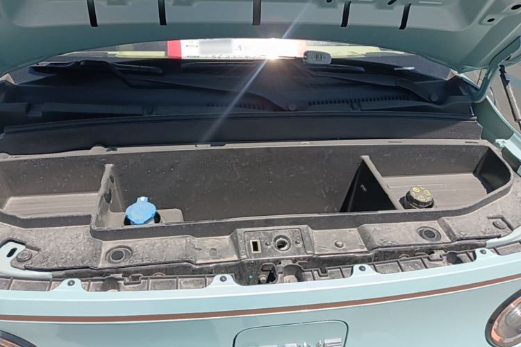 Used Geely Galaxy Panda 2024 Panda Mini 200km Endurance Bear Engine Bay