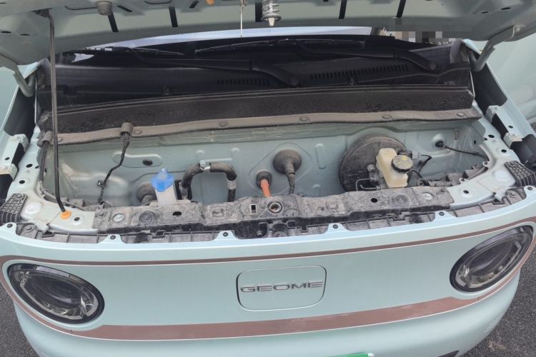 Used Geely Galaxy Panda 2024 Panda Mini 200km Endurance Bear Engine Bay