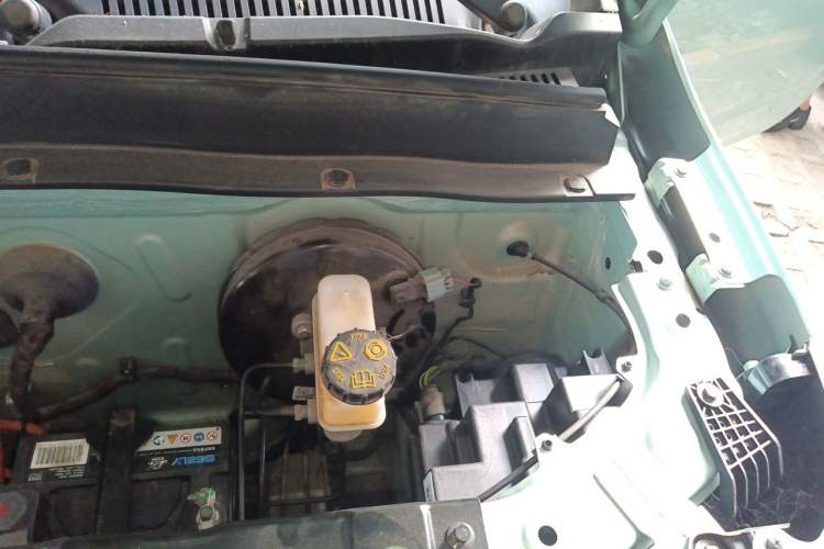 Used Geely Galaxy Panda 2024 Panda Mini 200km Endurance Bear Engine Bay Left