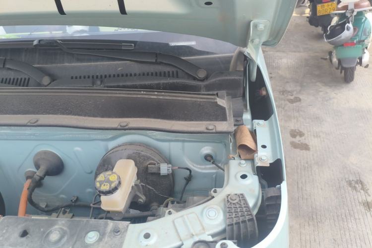 Used Geely Galaxy Panda 2024 Panda Mini 200km Endurance Bear Engine Bay Left