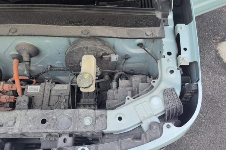 Used Geely Galaxy Panda 2024 Panda Mini 200km Endurance Bear Engine Bay Left