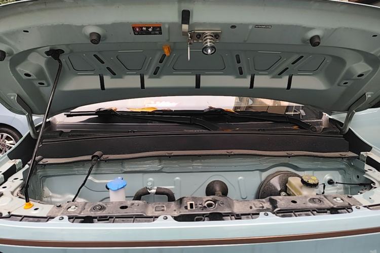 Used Geely Galaxy Panda 2024 Panda Mini 200km Endurance Bear Engine Bay