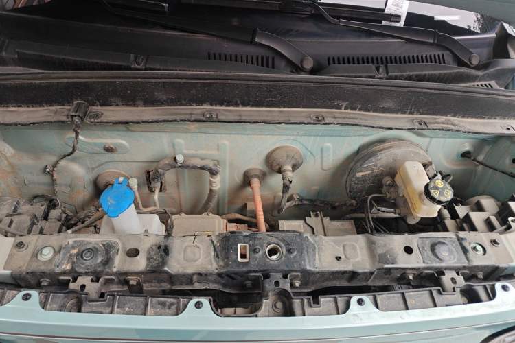 Used Geely Galaxy Panda 2024 Panda Mini 200km Endurance Bear Engine Bay