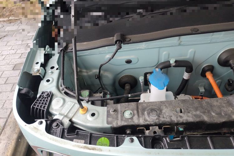 Used Geely Galaxy Panda 2024 Panda Mini 200km Endurance Bear Engine Bay Right