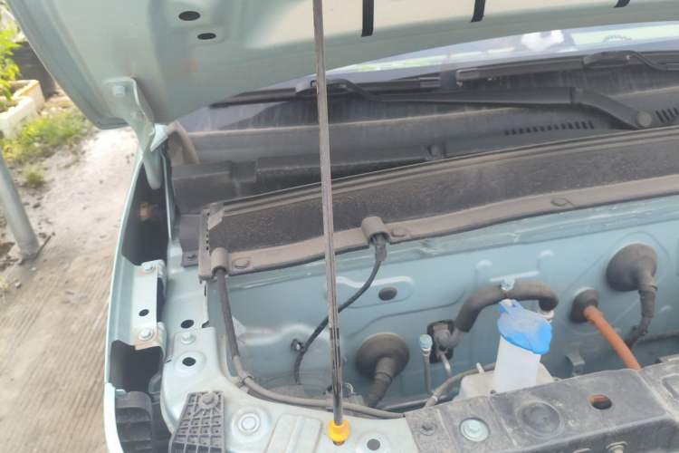 Used Geely Galaxy Panda 2024 Panda Mini 200km Endurance Bear Engine Bay Right