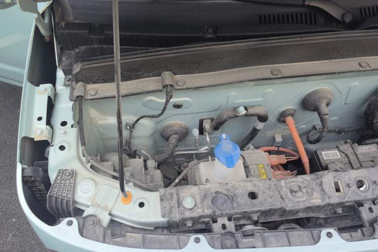 Used Geely Galaxy Panda 2024 Panda Mini 200km Endurance Bear Engine Bay Right