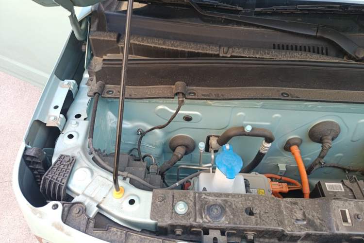 Used Geely Galaxy Panda 2024 Panda Mini 200km Endurance Bear Engine Bay Right