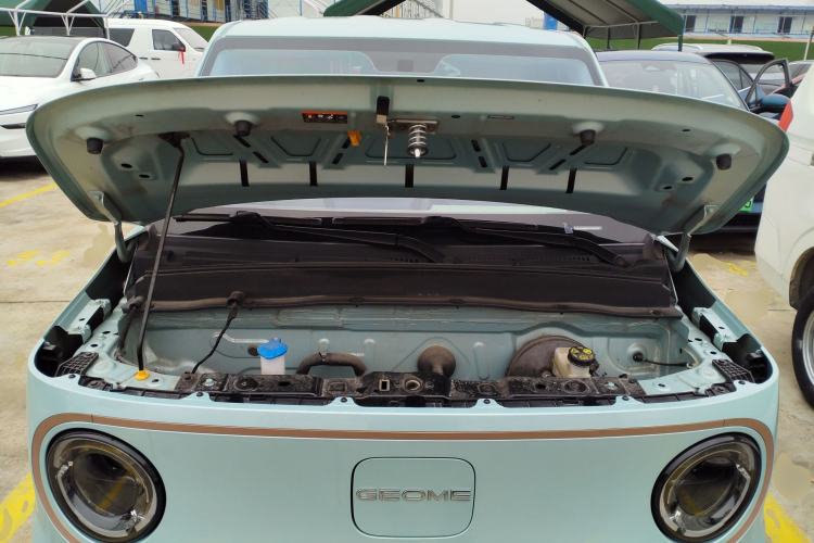 Used Geely Galaxy Panda 2024 Panda Mini 200km Endurance Bear Engine Bay