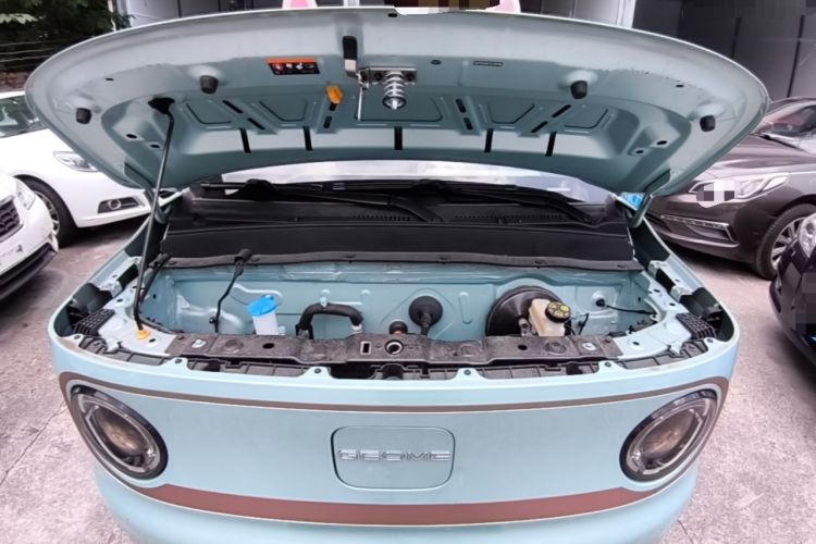Used Geely Galaxy Panda 2024 Panda Mini 200km Endurance Bear Engine Bay