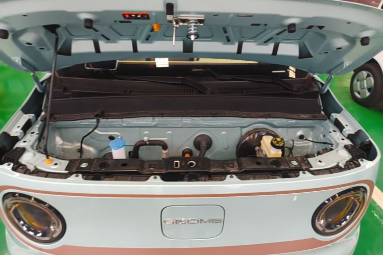 Used Geely Galaxy Panda 2024 Panda Mini 200km Longteng PRO Edition Engine Bay
