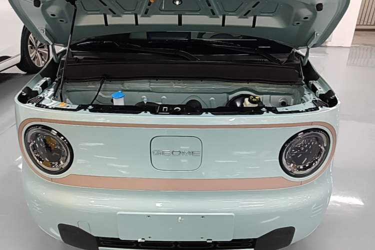 Used Geely Galaxy Panda 2024 Panda Mini 200km Longteng PRO Edition Engine Bay