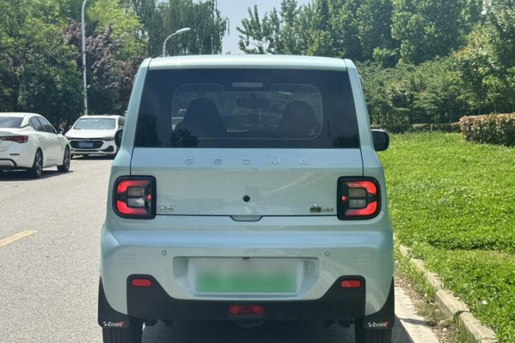 Used Geely Galaxy Panda 2024 Panda Mini 200km Endurance Bear Exterior 1