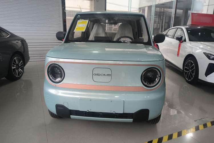 Used Geely Galaxy Panda 2024 Panda Mini 200km Endurance Bear Exterior 1