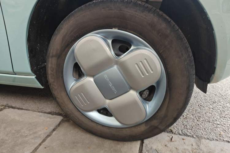 Used Geely Galaxy Panda 2024 Panda Mini 200km Endurance Bear Exterior 1