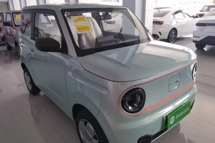 Used Geely Galaxy Panda 2024 Panda Mini 200km Endurance Bear Exterior 1