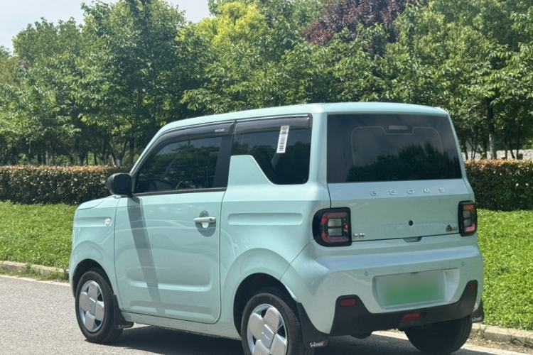 Used Geely Galaxy Panda 2024 Panda Mini 200km Endurance Bear Exterior 2