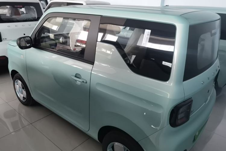 Used Geely Galaxy Panda 2024 Panda Mini 200km Endurance Bear Exterior 2