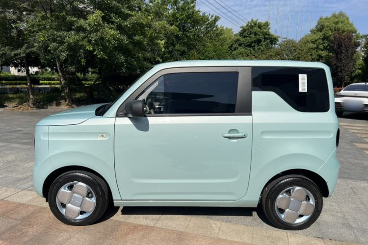 Used Geely Galaxy Panda 2024 Panda Mini 200km Endurance Bear Exterior 2