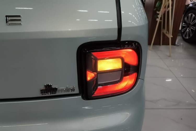 Used Geely Galaxy Panda 2024 Panda Mini 200km Longteng PRO Edition Exterior 3