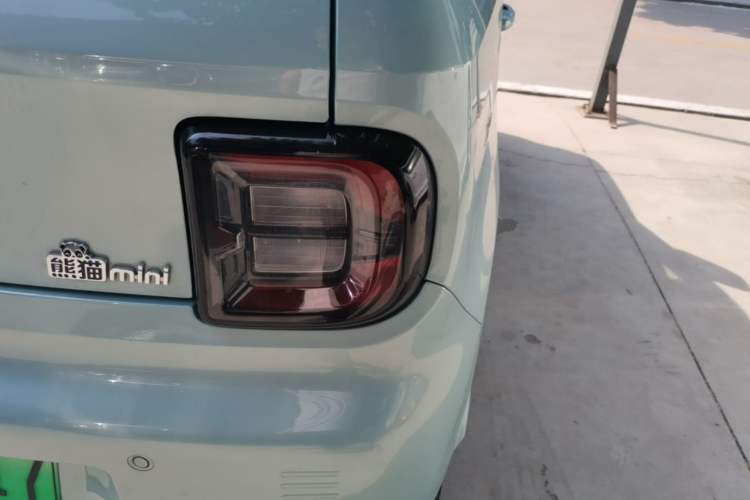 Used Geely Galaxy Panda 2024 Facelifted Panda Mini 200km Dragon Edition Exterior 3
