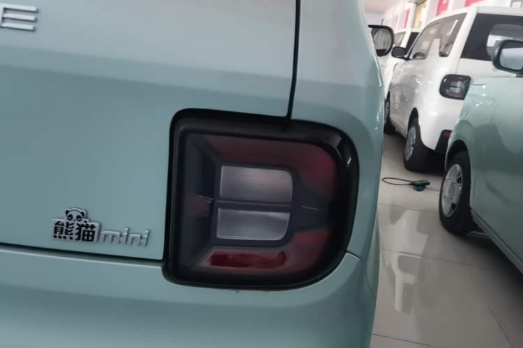 Used Geely Galaxy Panda 2024 Panda Mini 200km Endurance Bear Exterior 3